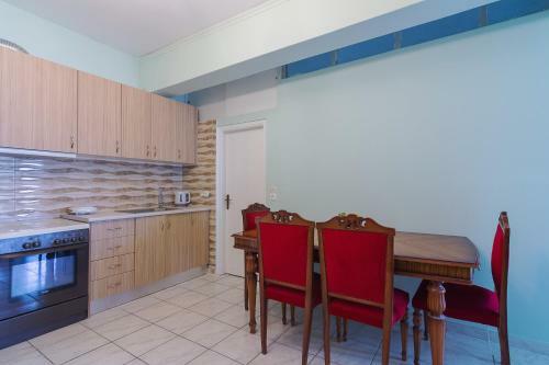 Wide Space Apartment With City View