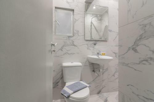 Apartamento Happy Studio With Loft In Piraeus