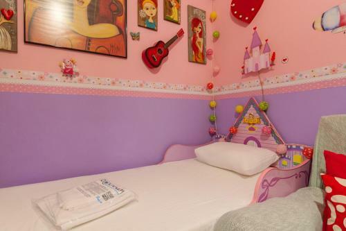 Tropical Apartment In Pireaus Center