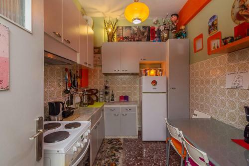 Tropical Apartment In Pireaus Center
