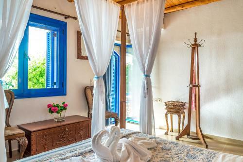 Villa Myrina With Sea View