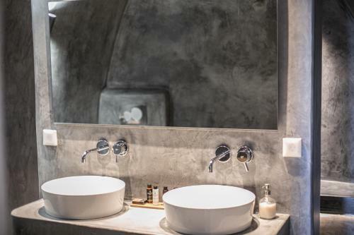 Villa Demeter Cave House - Luxury Adults Only Cave House