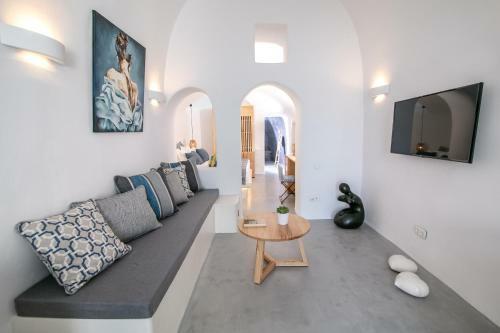 Villa Demeter Cave House - Luxury Adults Only Cave House