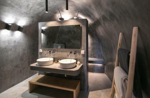 Villa Demeter Cave House - Luxury Adults Only Cave House