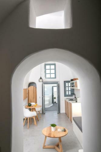Villa Demeter Cave House - Luxury Adults Only Cave House