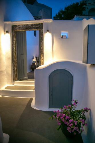 Villa Demeter Cave House - Luxury Adults Only Cave House