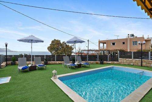 Nikos Dimitra Luxury Home