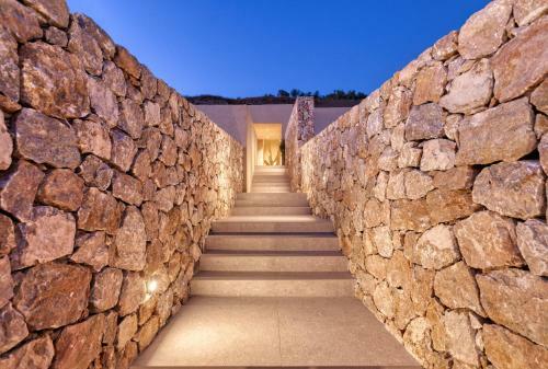 Villa Santorini Sky, Luxury Resort