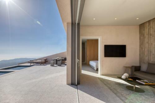 Villa Santorini Sky, Luxury Resort