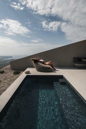 Villa Santorini Sky, Luxury Resort