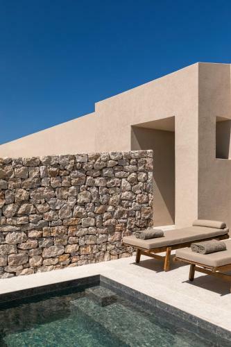 Villa Santorini Sky, Luxury Resort