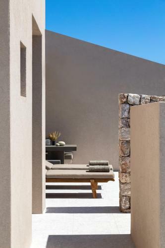 Villa Santorini Sky, Luxury Resort