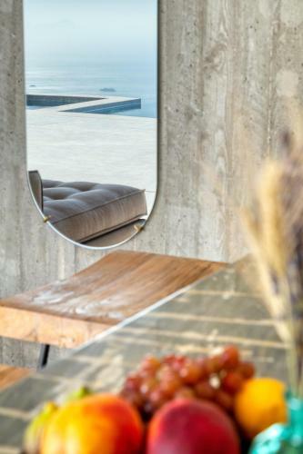 Villa Santorini Sky, Luxury Resort