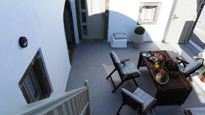 Villa Santorini 180 Degrees