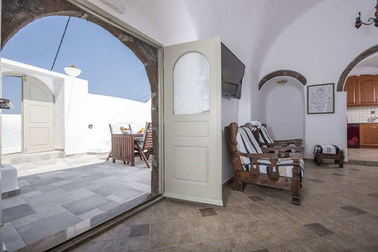 Villa Santorini 180 Degrees
