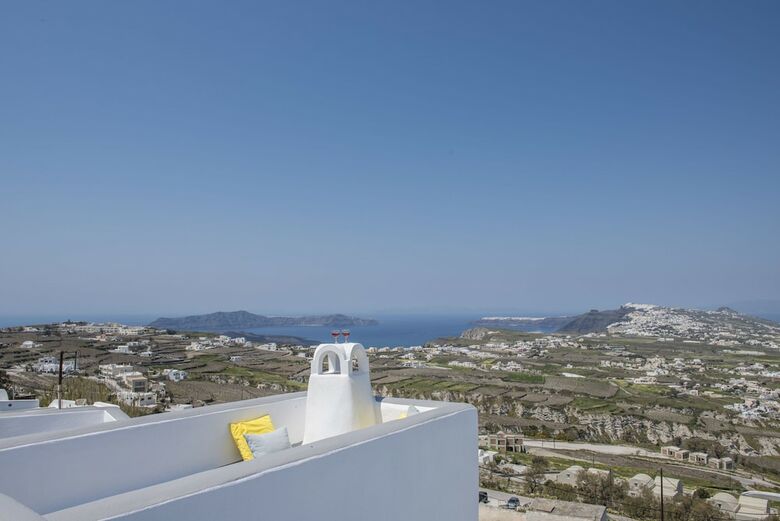 Villa Santorini 180 Degrees