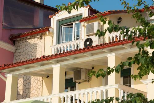 Andretina Apartments