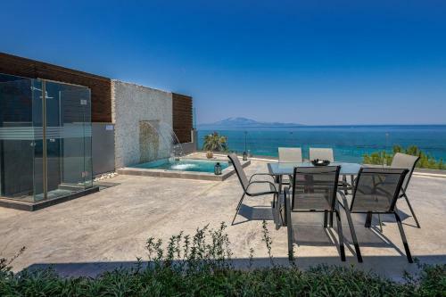 Luxury Villa Cavo Mare Meltemi With Private Pool & Jacuzzi