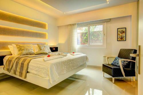 Luxury Villa Cavo Mare Meltemi With Private Pool & Jacuzzi