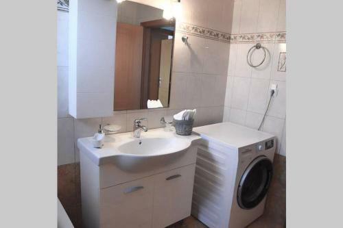Pogonia Sea View Apartment