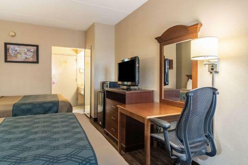 Hotel Wexford Inn & Suites