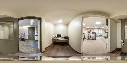 Hotel Wexford Inn & Suites