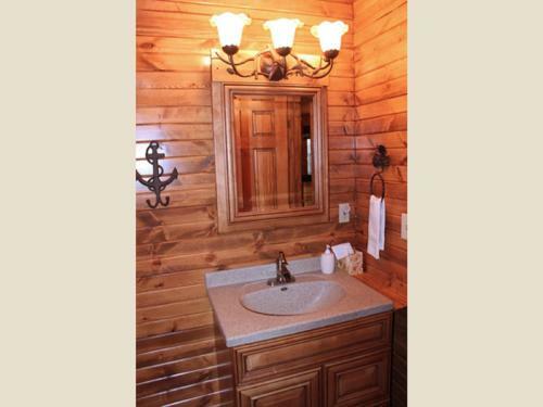 Lodge Trickling Waters Retreat