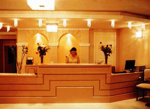 Oasis Hotel
