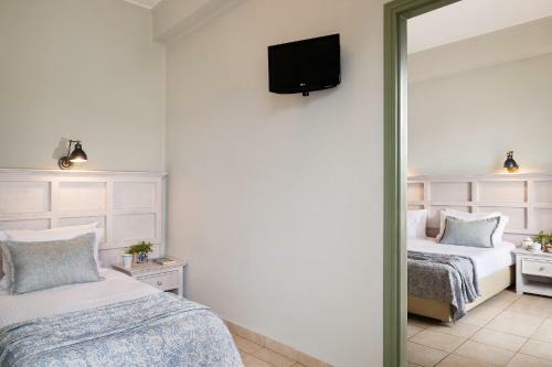 Tourist Hotel