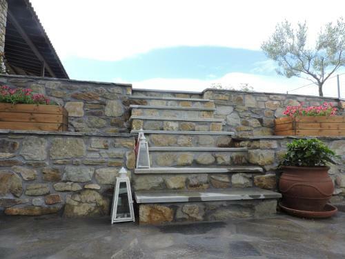 Geomelia Guest House & Studio
