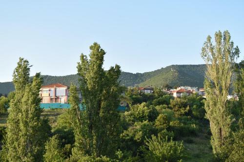 Geomelia Guest House & Studio