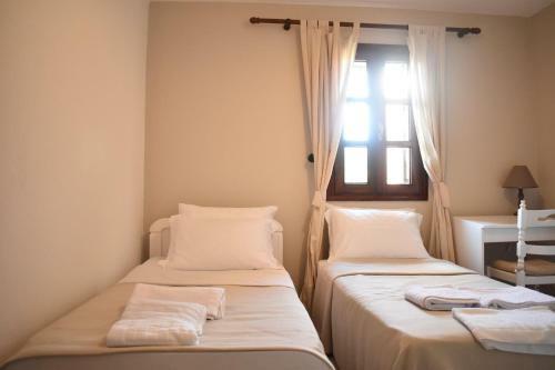 Geomelia Guest House & Studio