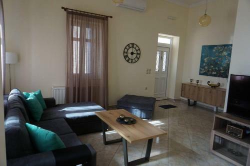 Apartamento Anemomuloi House