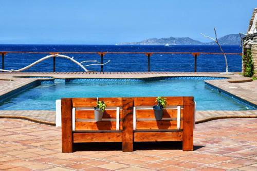 Luxurious Villa By The Sea