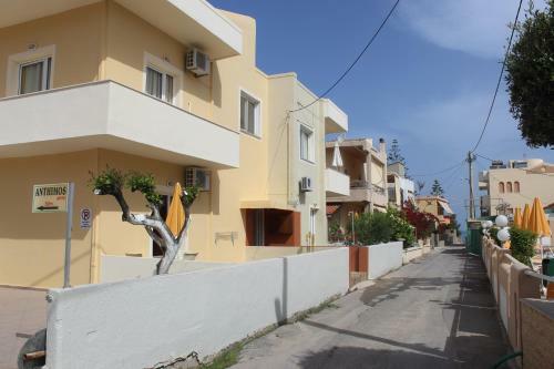 Rosmaris Apartments