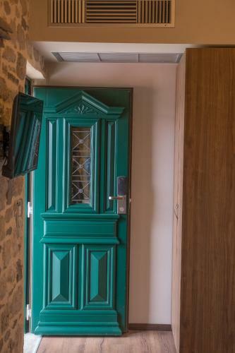 Hostal Arhontiko Vourloka