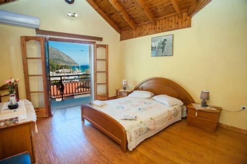 Fernanda's Traditional 2 Floor House
