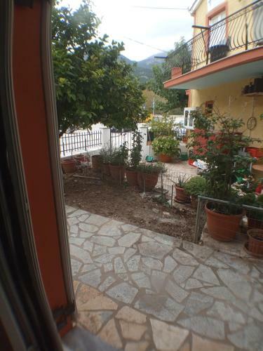 Poros Apartment