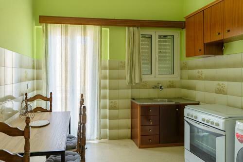 Apartamento Double Bedroom Flat At Ragia Beach!