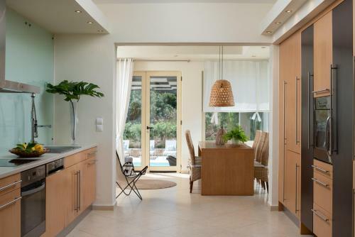 Villa Levantes Home, Design & Style Retreat!