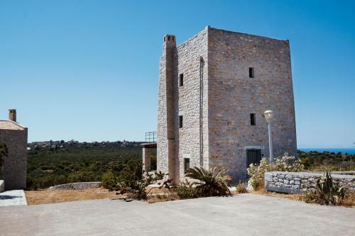 Modern 2bdr Stone Tower, Majestic View In Mani