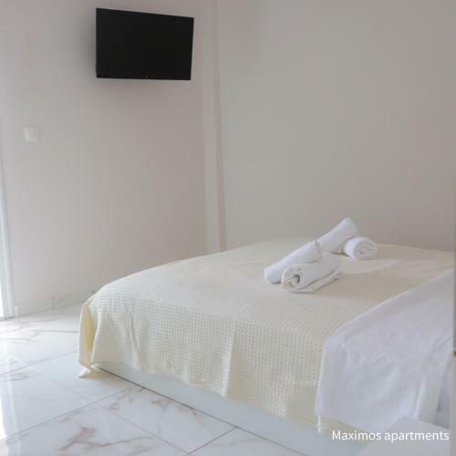 Maximus Polychrono Apartments