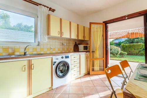 Apartamento Ancient Olympia Secluded Haven, Mangata Home