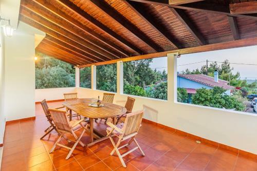Apartamento Ancient Olympia Secluded Haven, Mangata Home