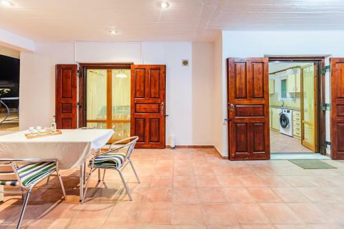 Apartamento Ancient Olympia Secluded Haven, Mangata Home