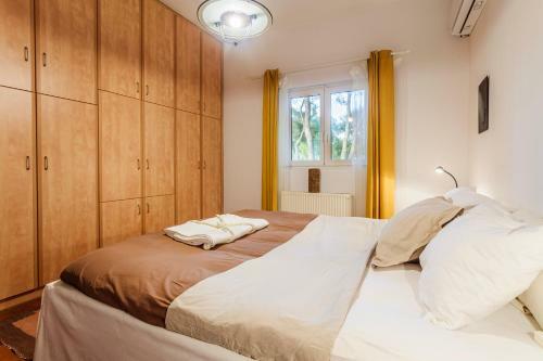 Apartamento Ancient Olympia Secluded Haven, Mangata Home
