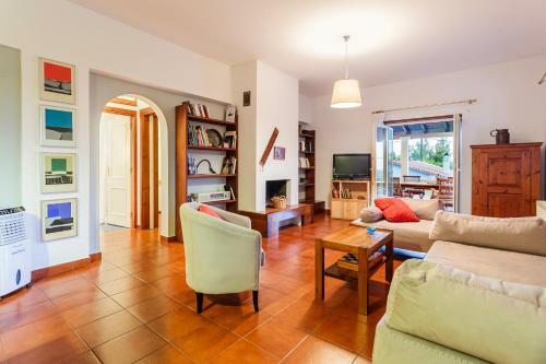 Apartamento Ancient Olympia Secluded Haven, Mangata Home