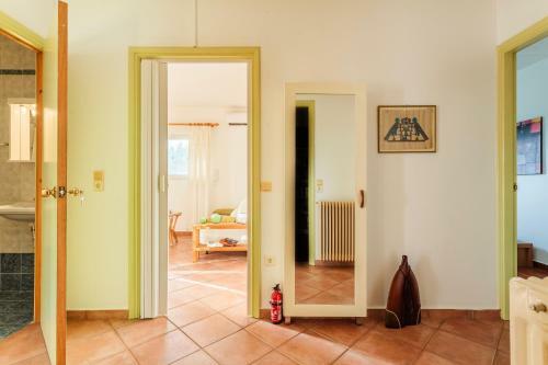 Apartamento Ancient Olympia Secluded Haven, Mangata Home