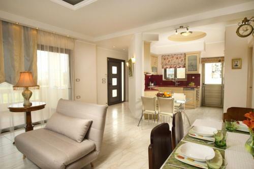 Villa Anthira