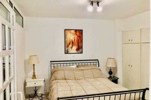 Exotic Apartment 1 Min From Marikes Beach